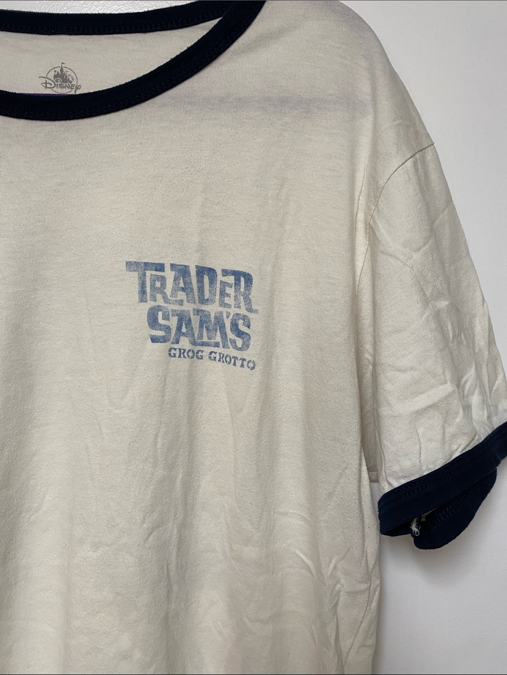 Disney Men’s Trader Sam’s Grog Grotto Ringer Tee Size Large